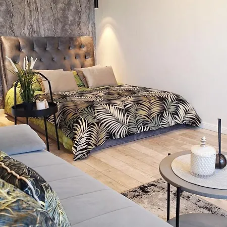 Apartamentai Su Balkonu Prie Akropolio Nr 2