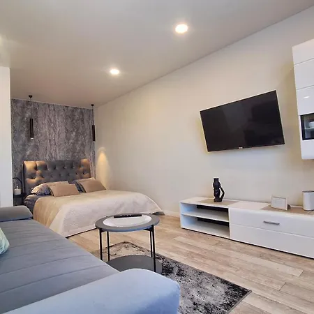 Apartamentai Su Balkonu Prie Akropolio Nr 2 Apartamento
